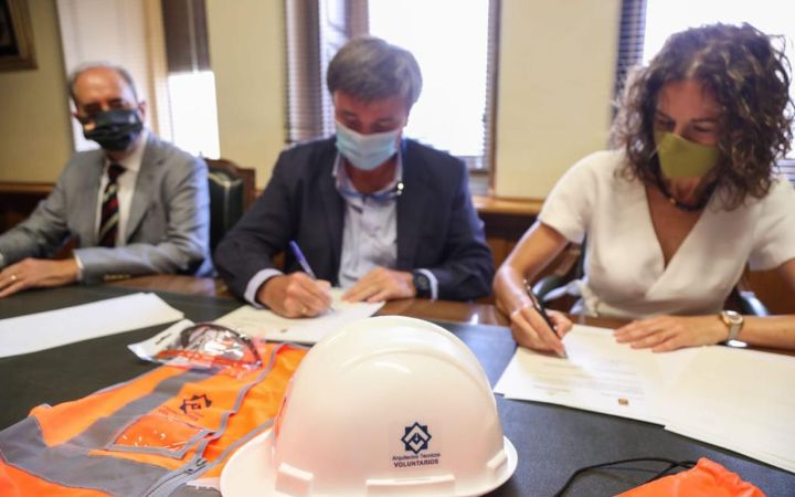 Firma acuerdo GATVE en el Ayuntamiento 02